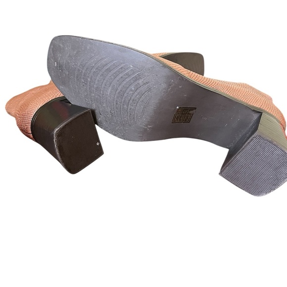 Journee Signature Women's Stylla Stretch Vamp Leather Block Heel Shooties Size 9 - Picture 9 of 11